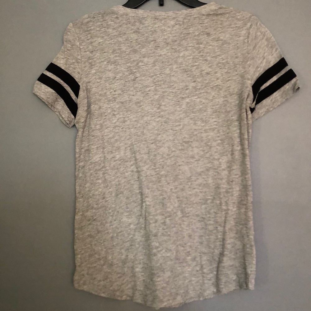 Super Cute PINK TEE! - Picture 3 of 3